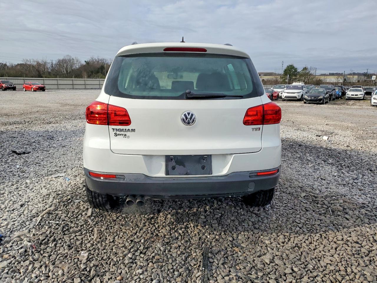 2016 VOLKSWAGEN TIGUAN S photo 6