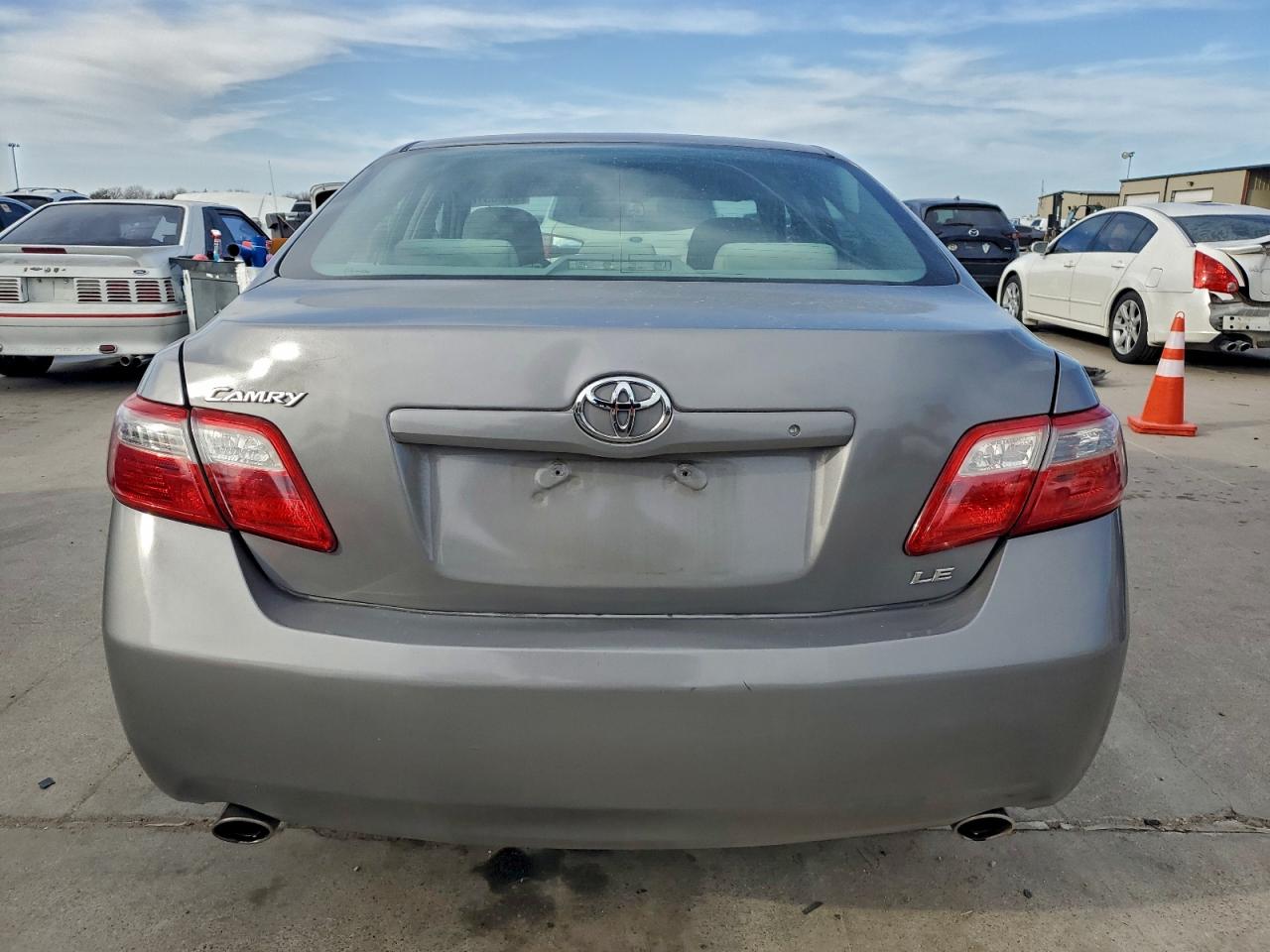 2009 TOYOTA CAMRY SE photo 6