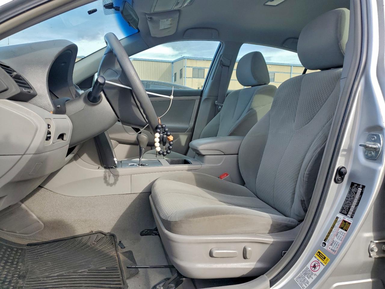 2009 TOYOTA CAMRY SE photo 7