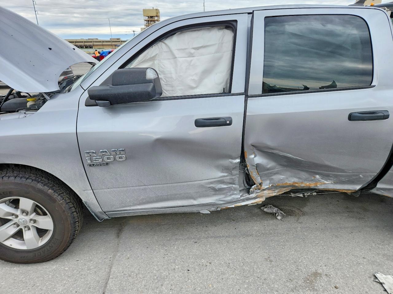 2022 RAM 1500 CLASSIC SLT photo 7