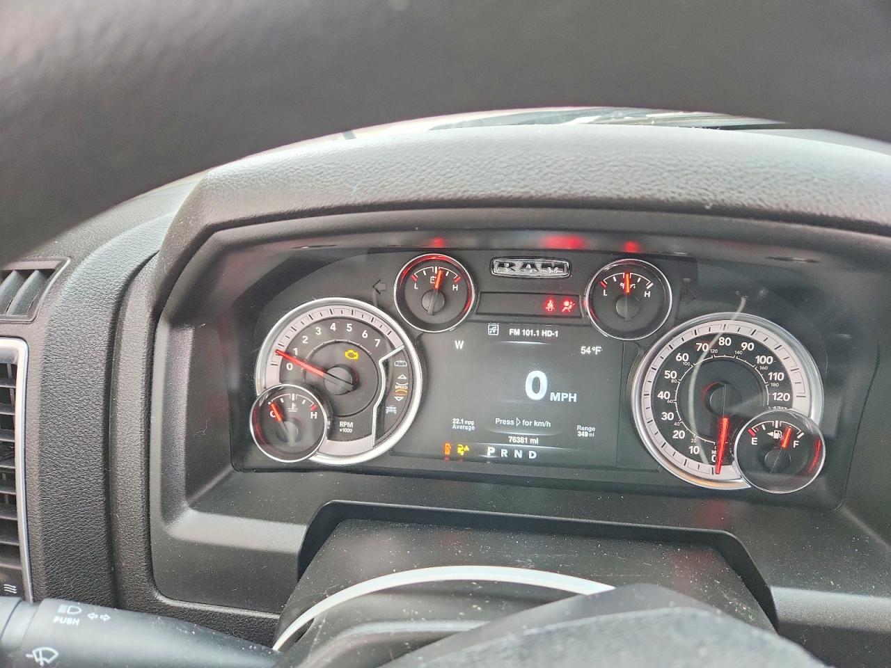 2022 RAM 1500 CLASSIC SLT photo 9