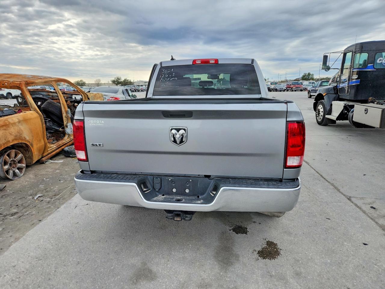2022 RAM 1500 CLASSIC SLT photo 6
