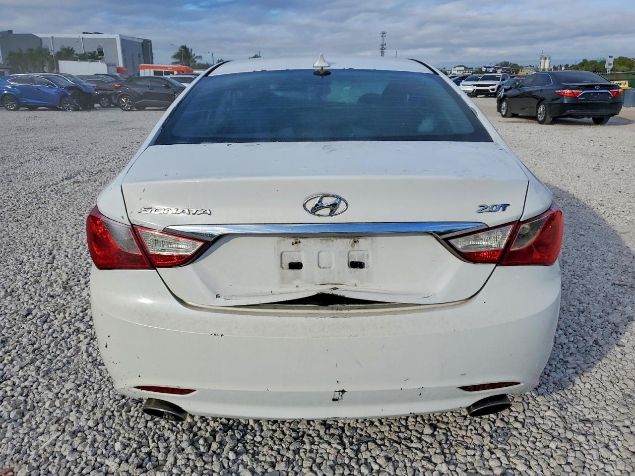 2012 HYUNDAI SONATA SE photo 11