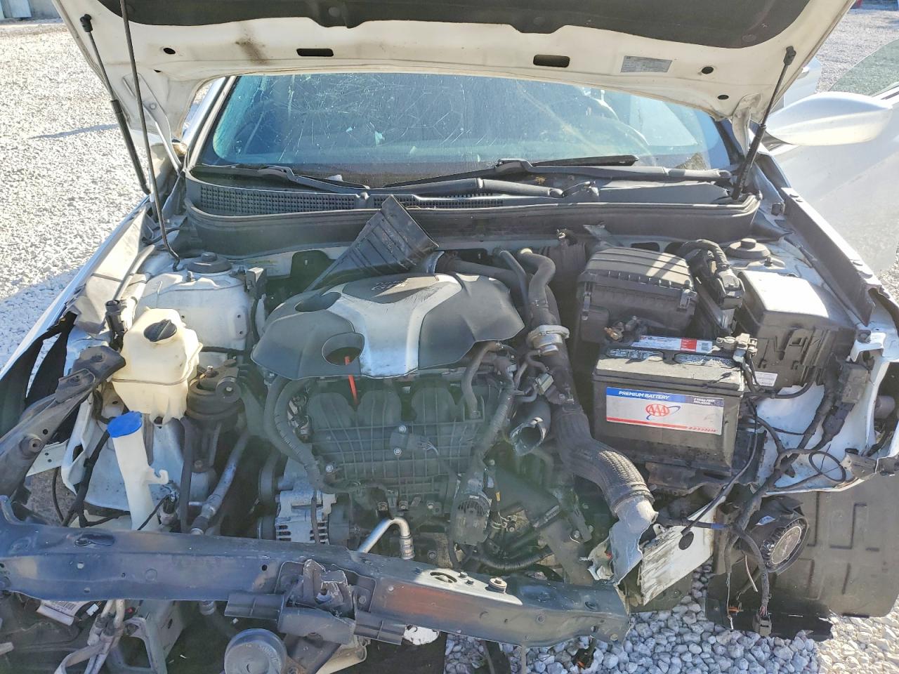 2012 HYUNDAI SONATA SE photo 21