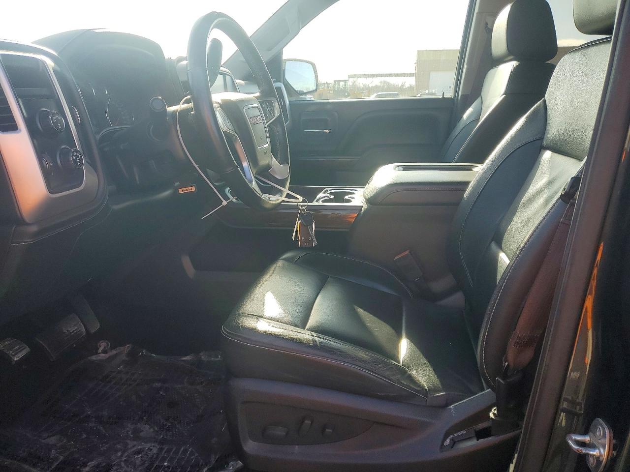 2017 GMC SIERRA K1500 SLT photo 7