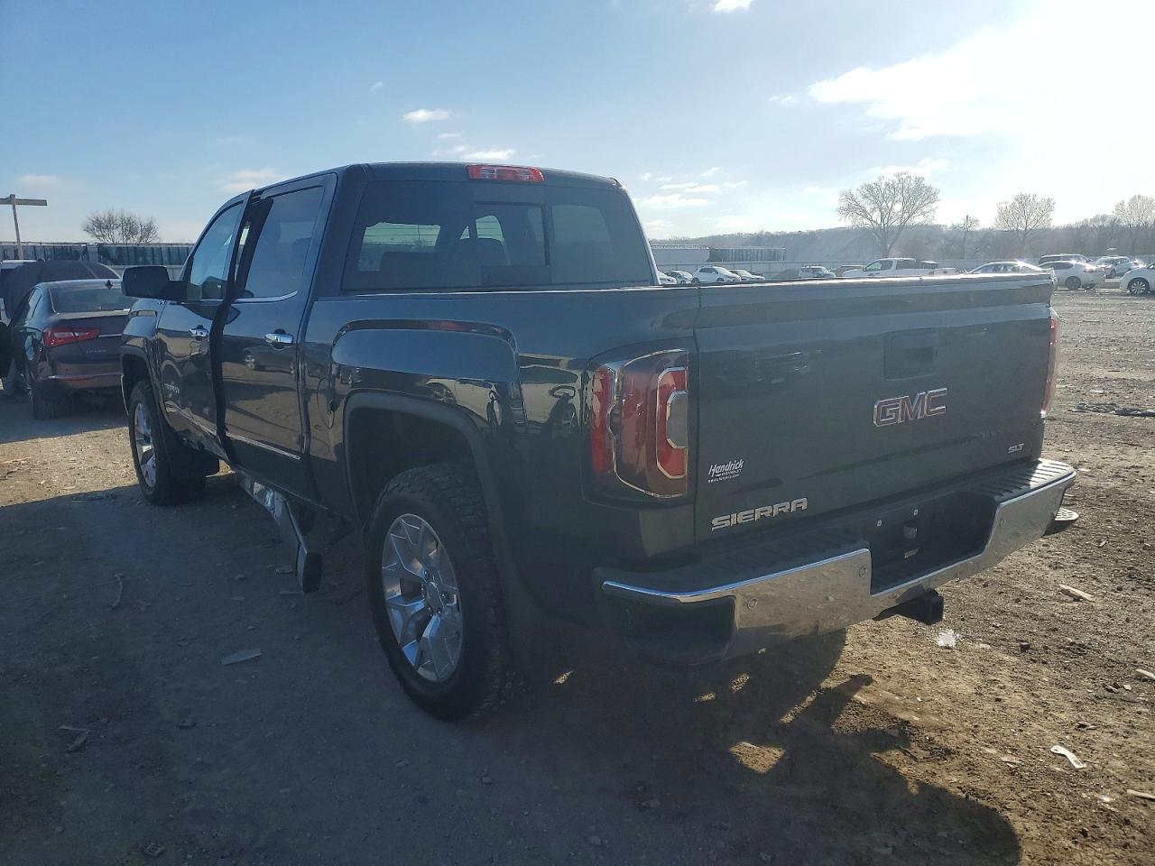 2017 GMC SIERRA K1500 SLT photo 2