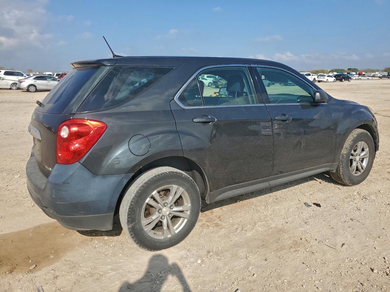 2014 CHEVROLET EQUINOX LS photo 3