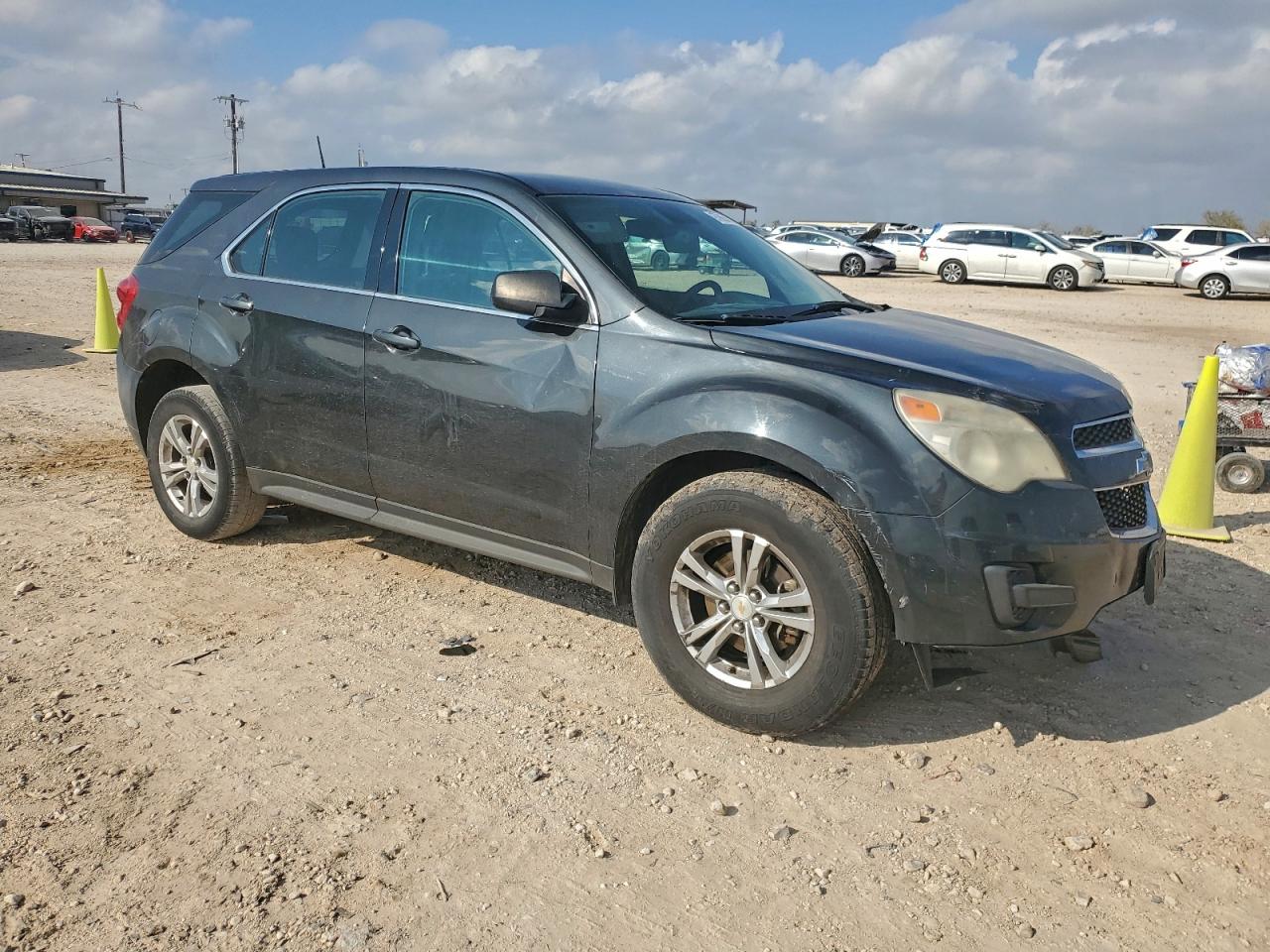 2014 CHEVROLET EQUINOX LS photo 4