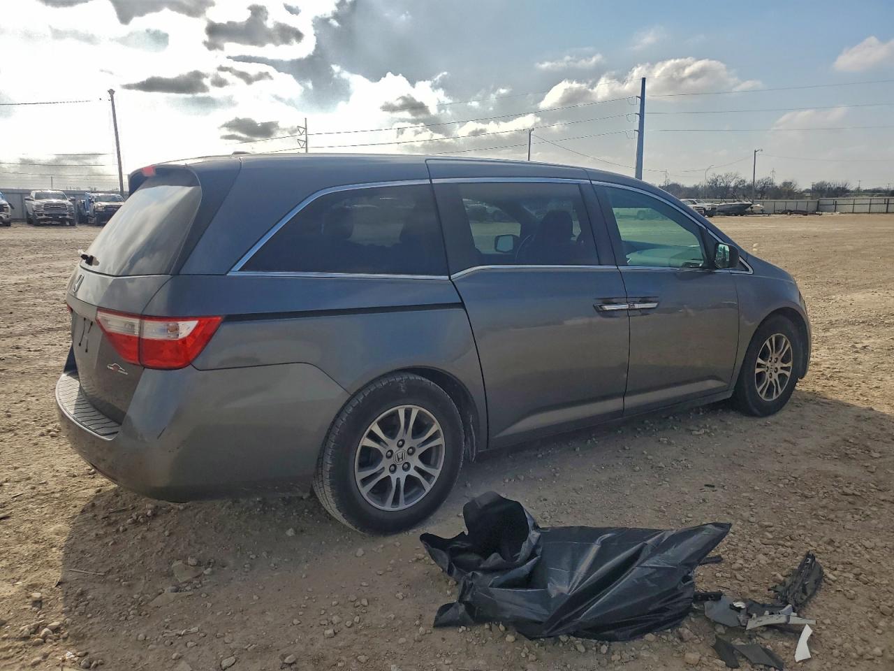 2012 HONDA ODYSSEY EXL photo 3