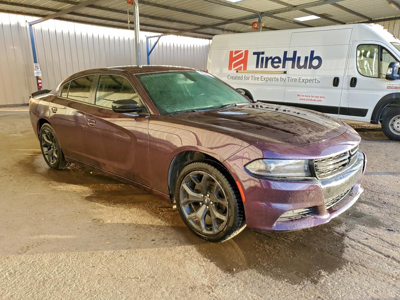 2020 DODGE CHARGER SXT photo 4