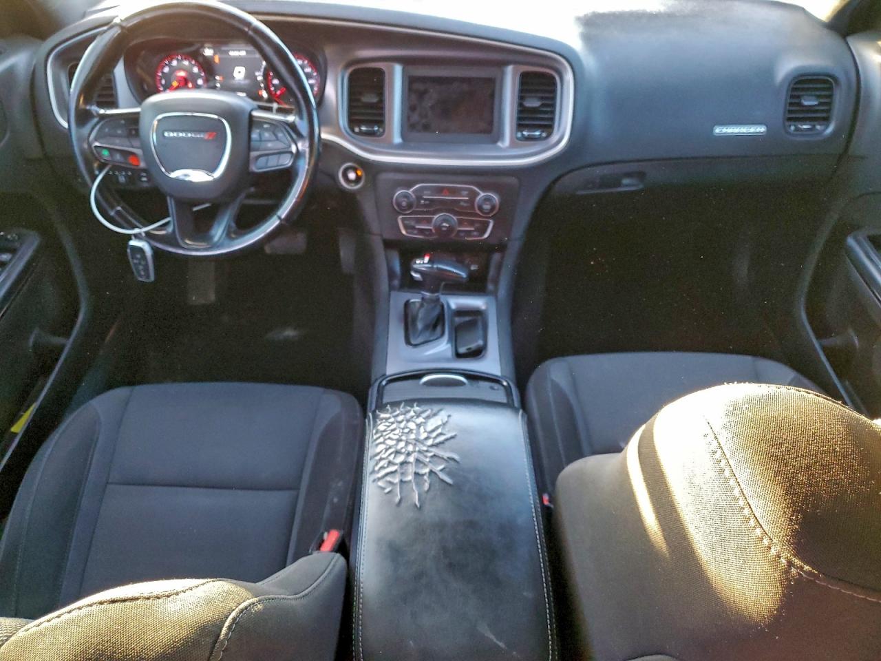 2020 DODGE CHARGER SXT photo 8
