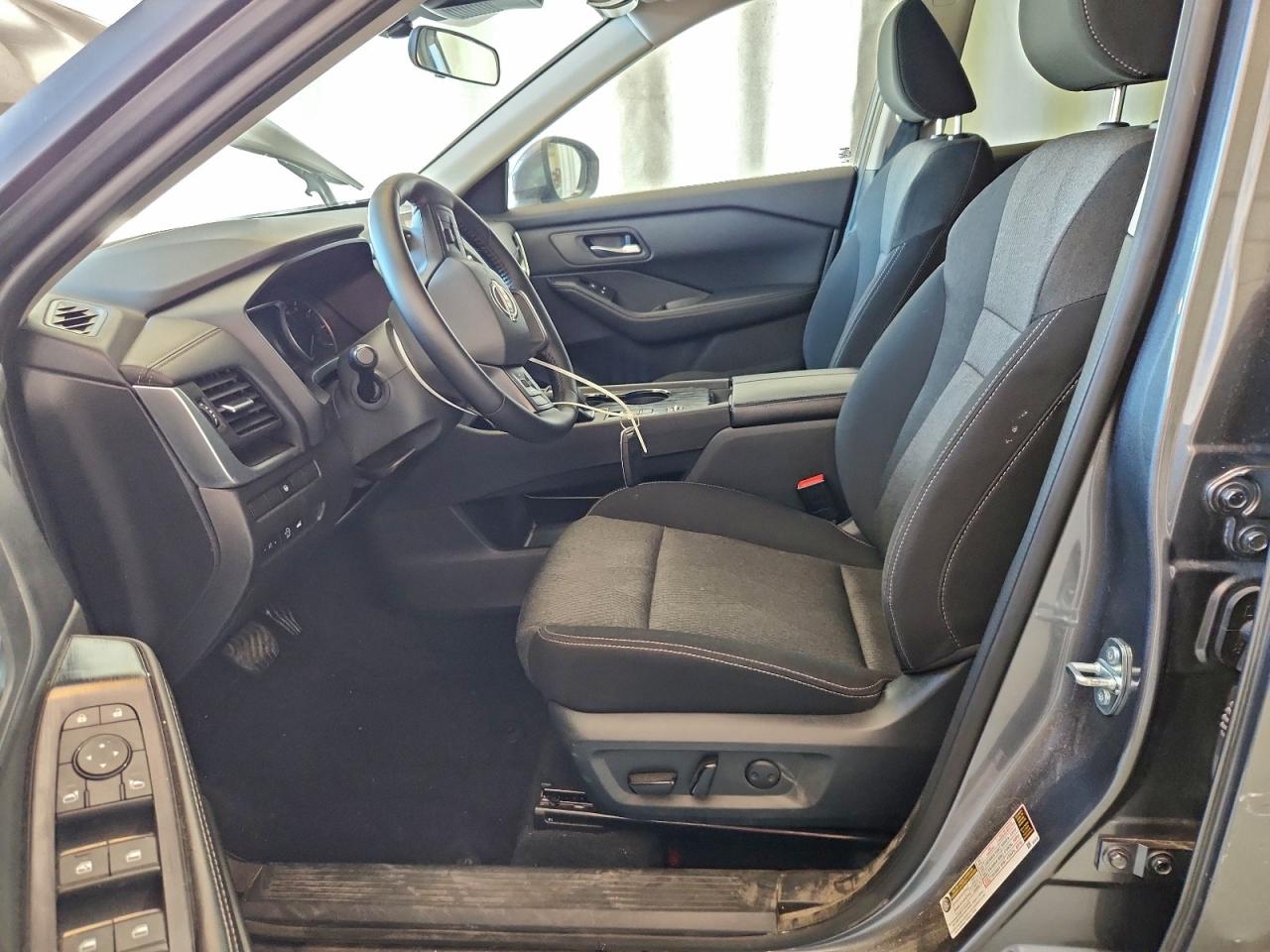 2025 NISSAN ROGUE SV photo 19