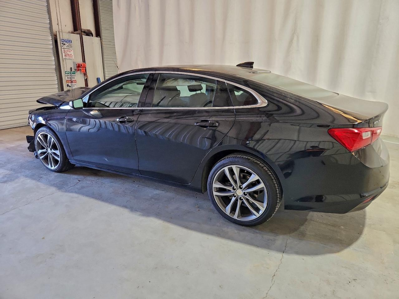 2023 CHEVROLET MALIBU LT photo 2