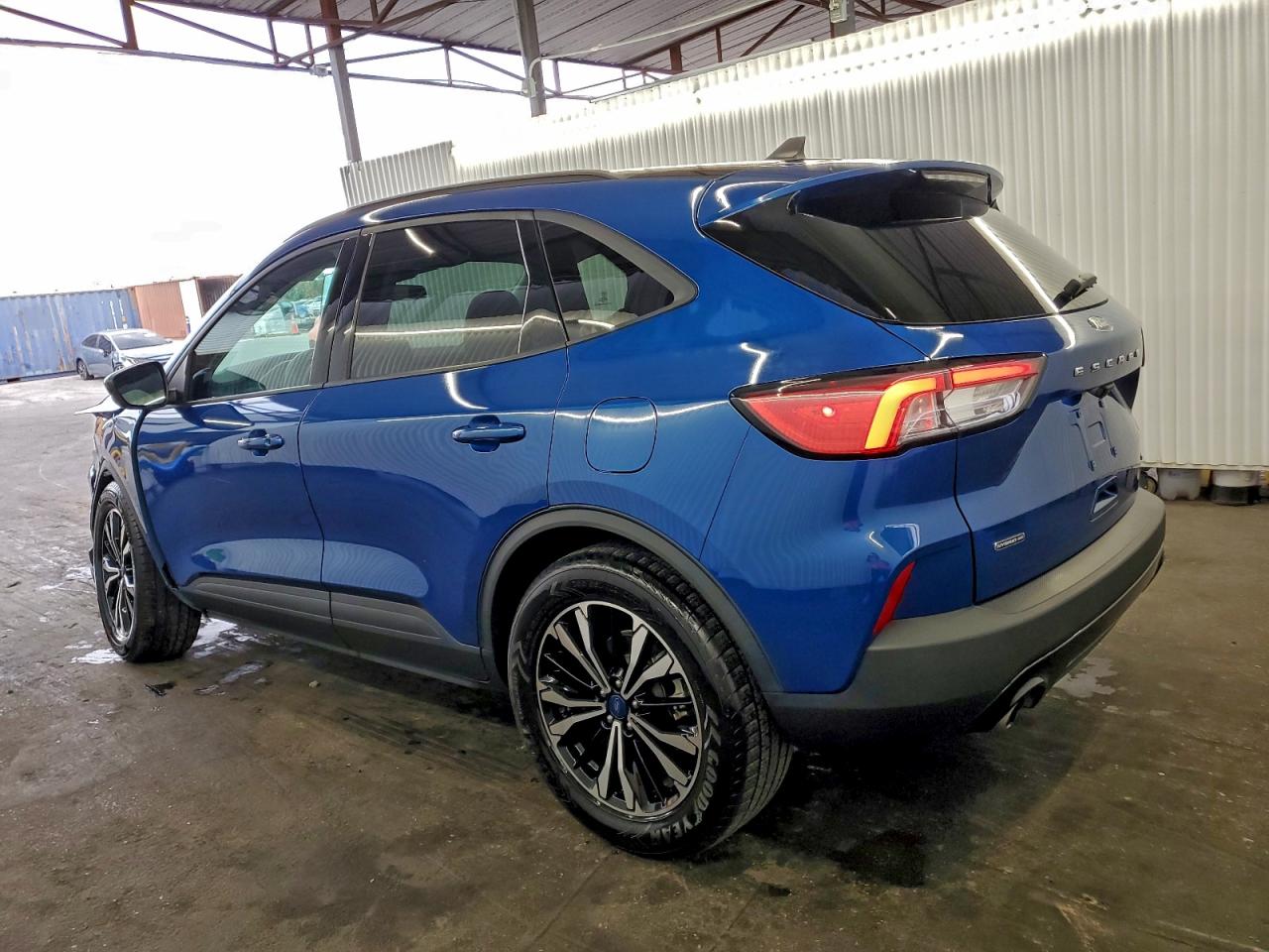 2022 FORD ESCAPE SE photo 2