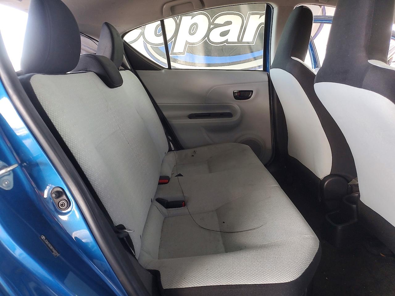 2013 TOYOTA PRIUS C photo 10