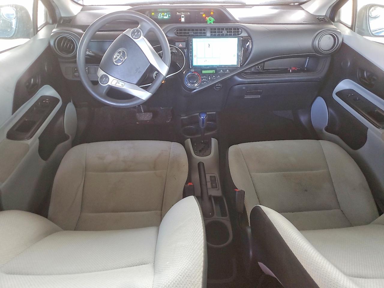 2013 TOYOTA PRIUS C photo 8
