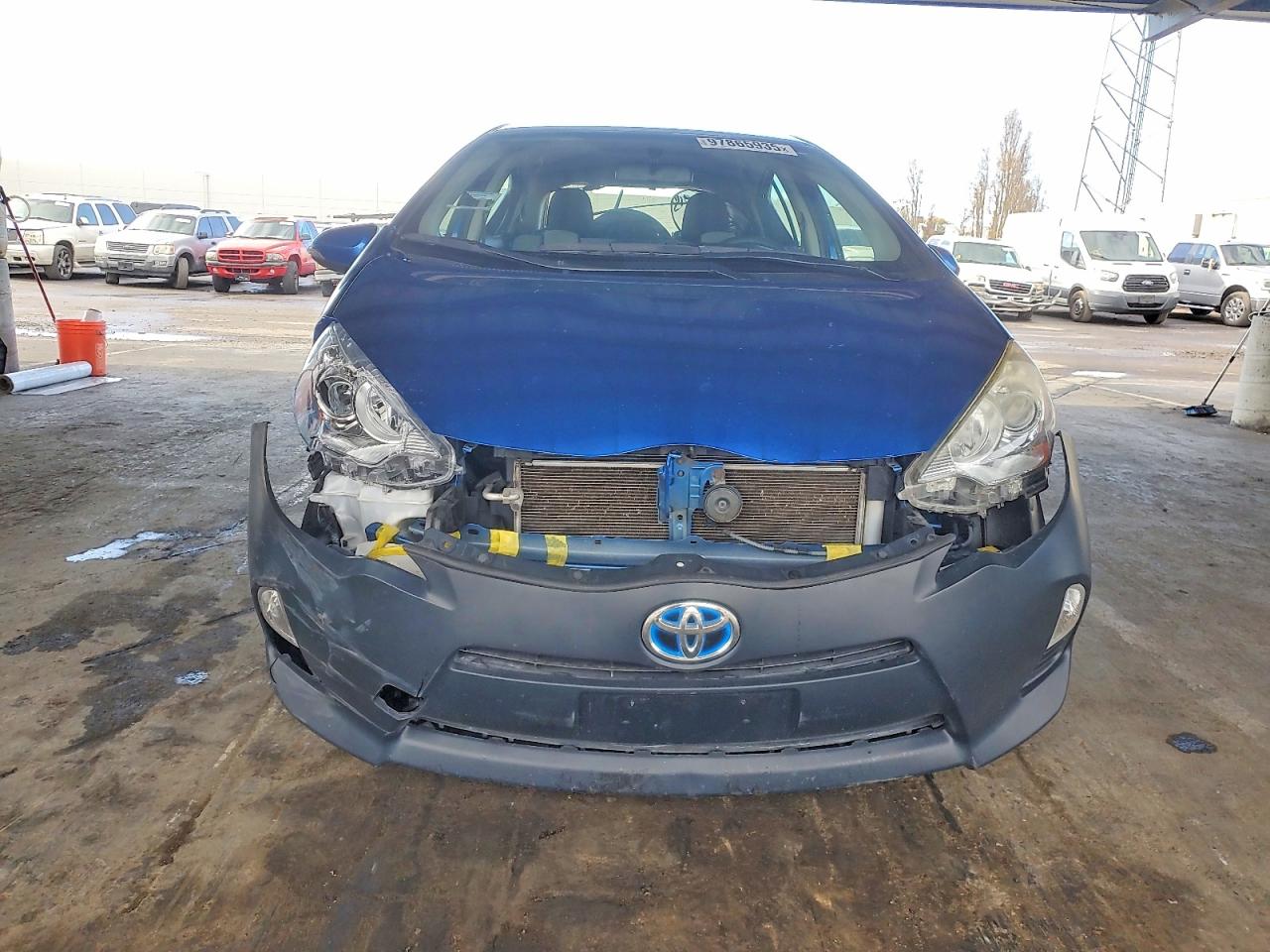 2013 TOYOTA PRIUS C photo 5