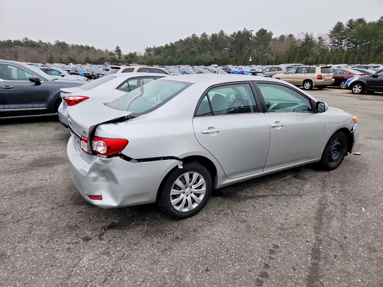 2013 TOYOTA COROLLA BASE photo 5