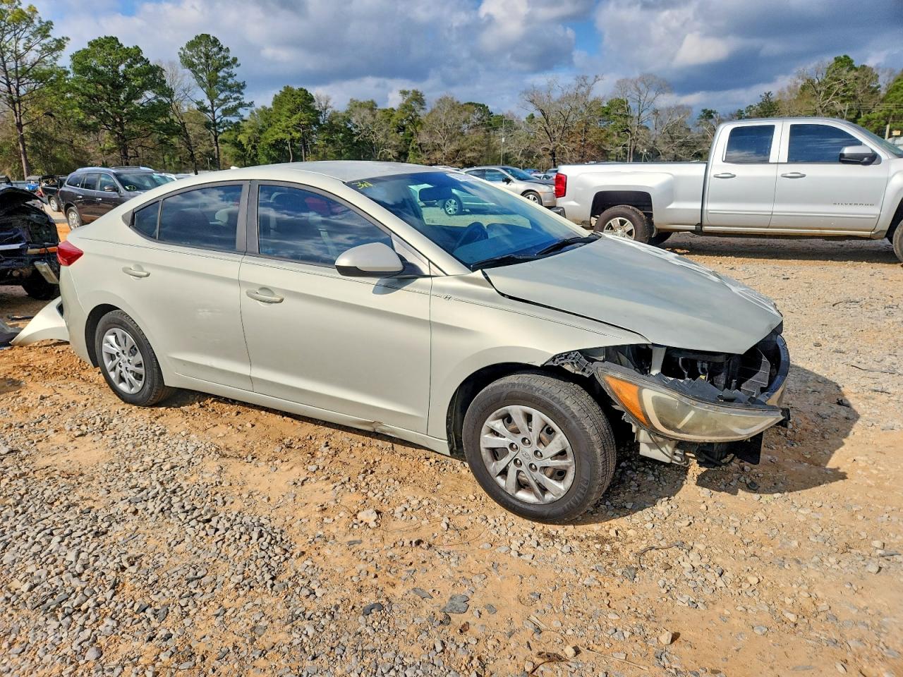 2017 HYUNDAI ELANTRA SE photo 4