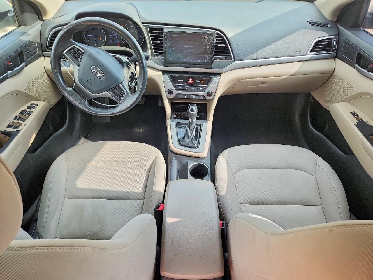 2017 HYUNDAI ELANTRA SE photo 8