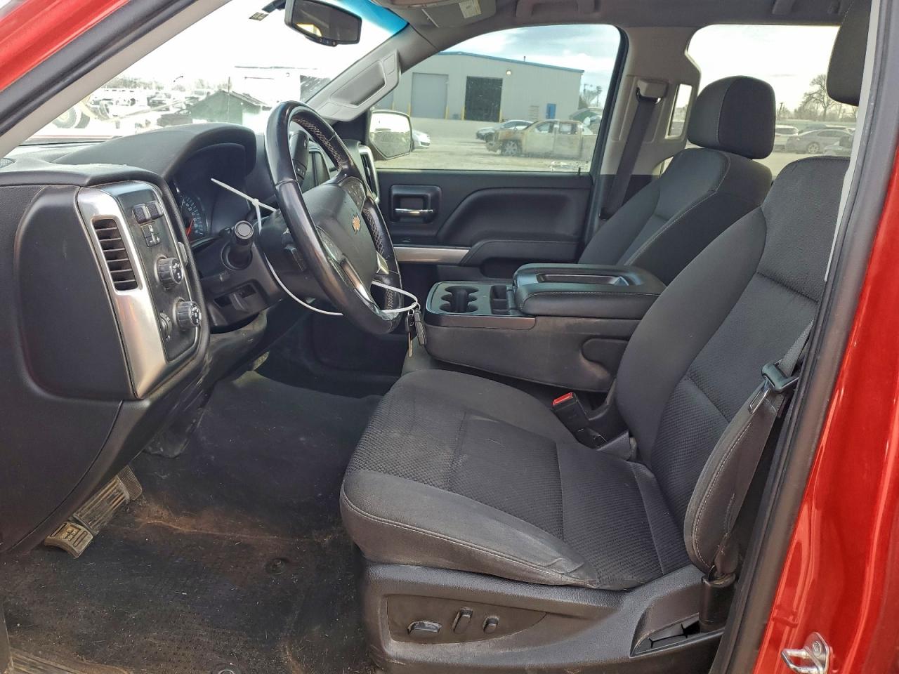 2018 CHEVROLET SILVERADO K1500 LT photo 7