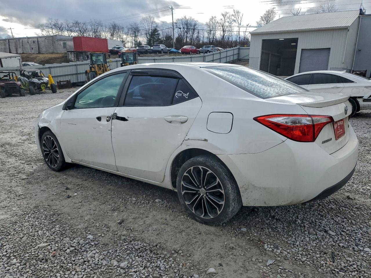 2014 TOYOTA COROLLA L photo 2