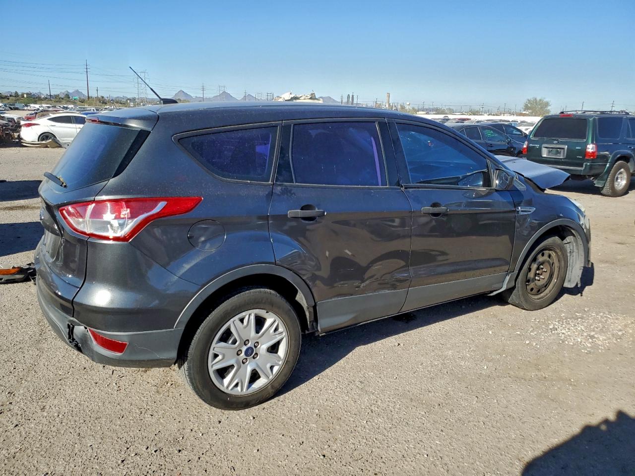 2016 FORD ESCAPE S photo 5