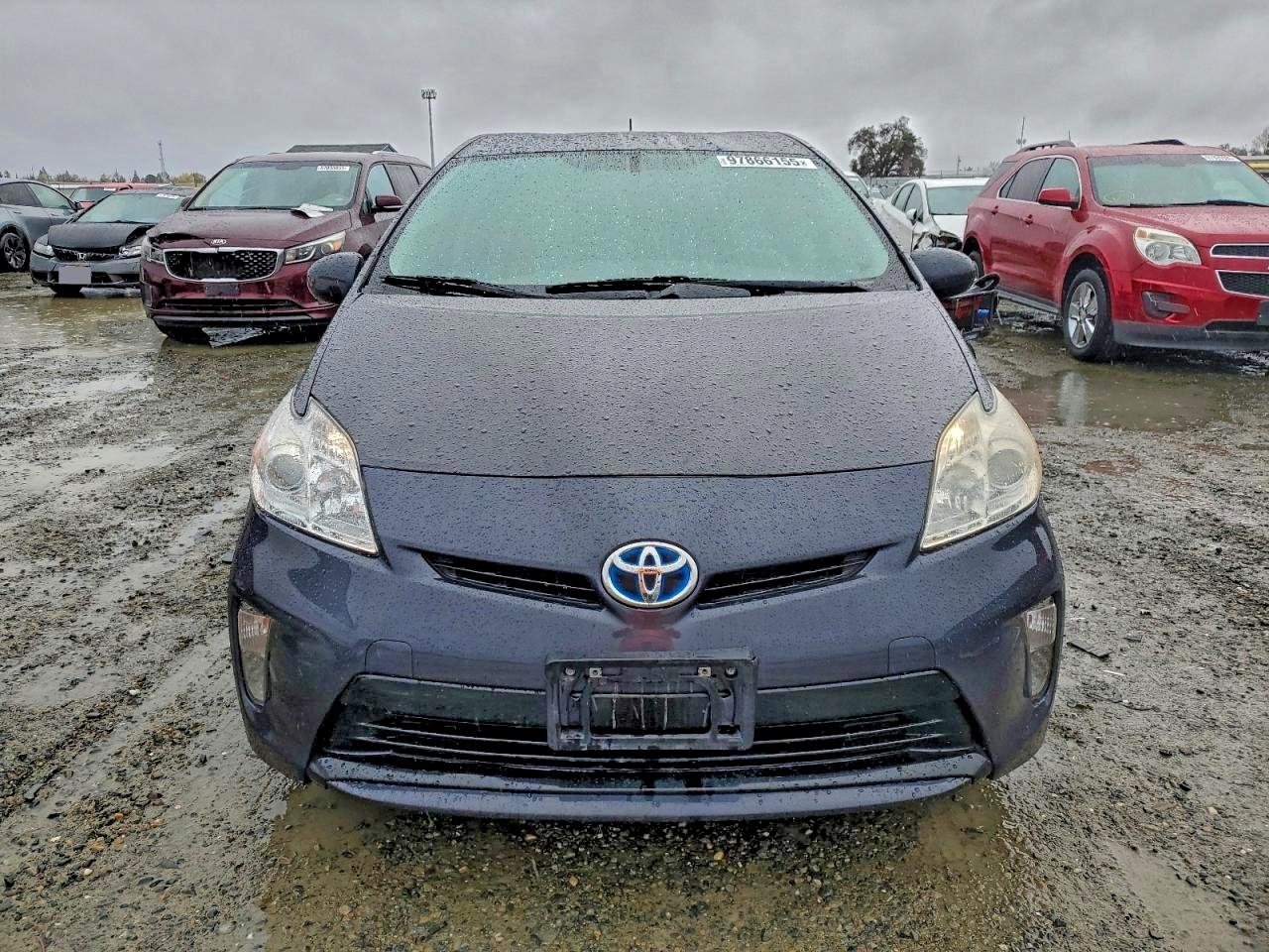 2014 TOYOTA PRIUS photo 9