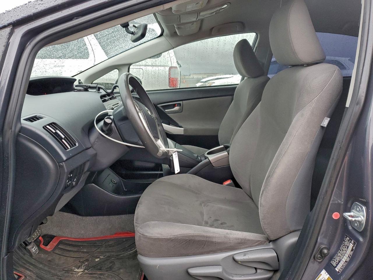 2014 TOYOTA PRIUS photo 13