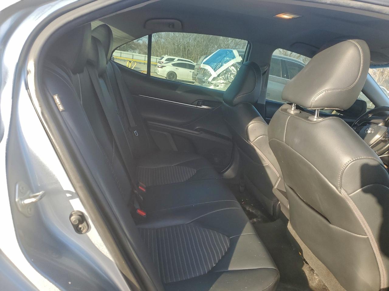 2020 TOYOTA CAMRY SE photo 19