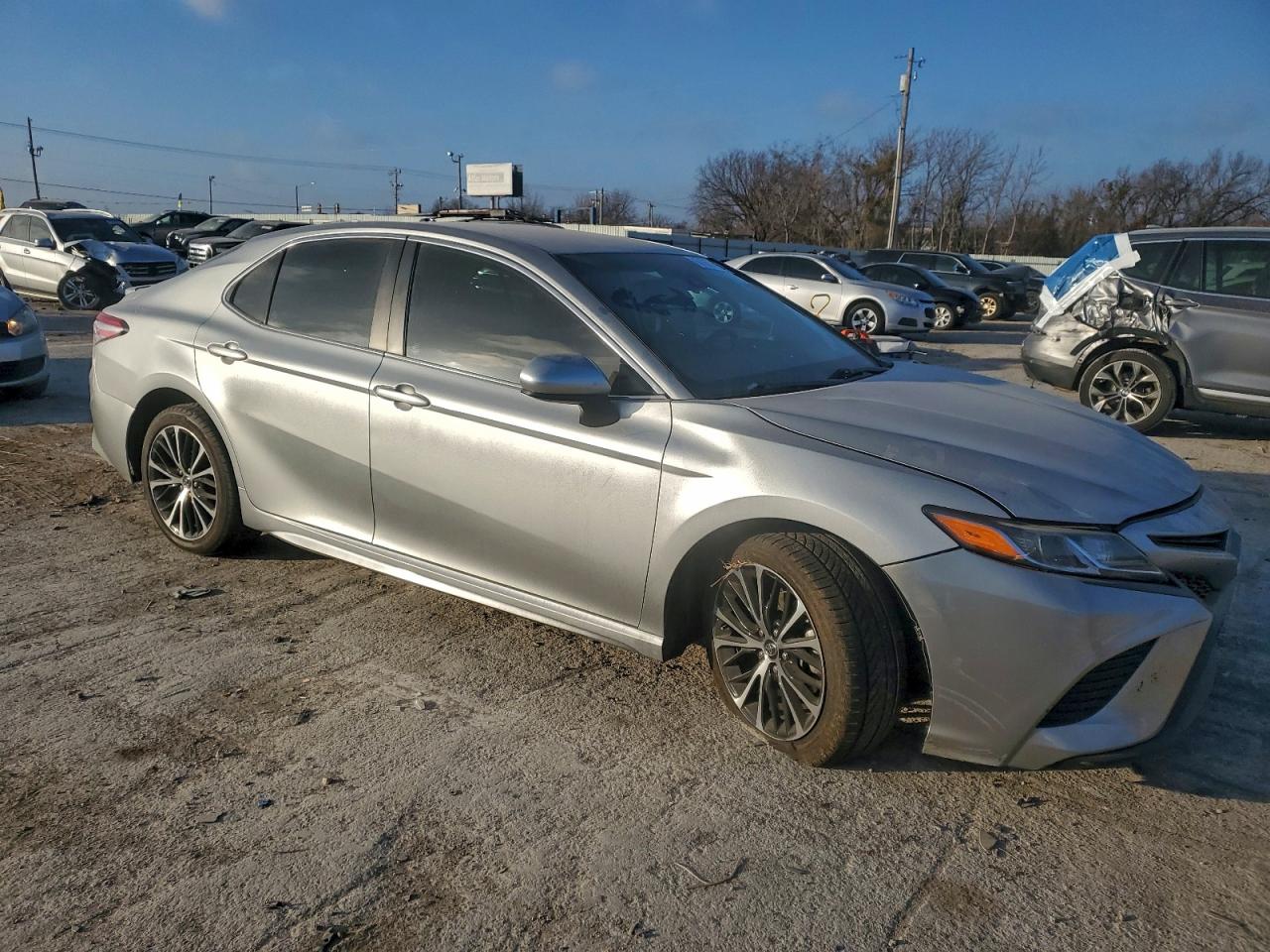 2020 TOYOTA CAMRY SE photo 7