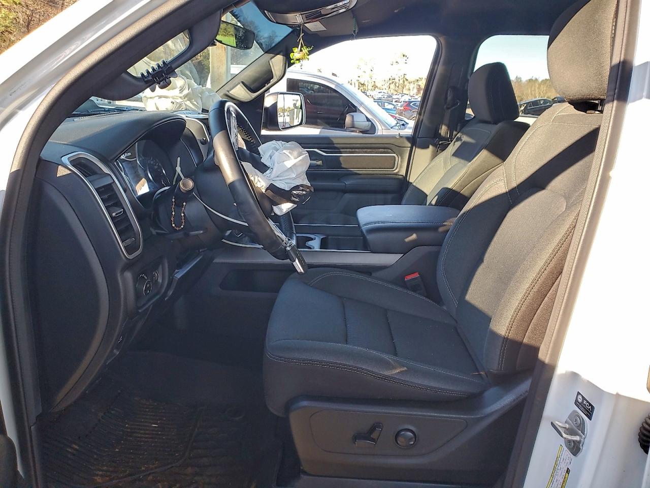 2023 RAM 1500 BIG HORN/LONE STAR photo 7