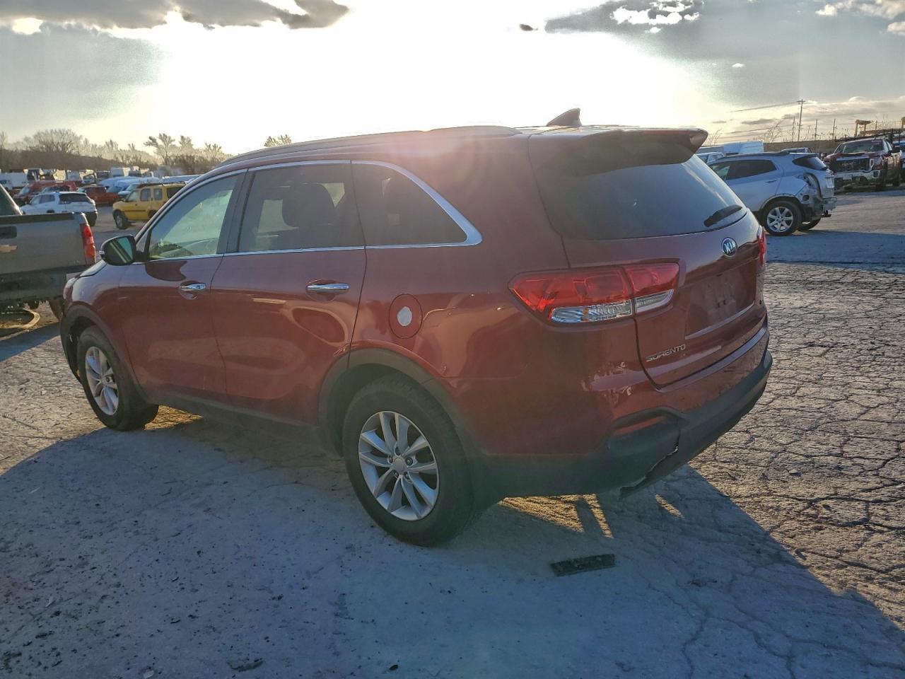 2016 KIA SORENTO LX photo 2