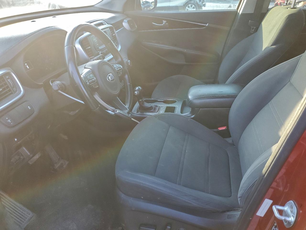 2016 KIA SORENTO LX photo 7