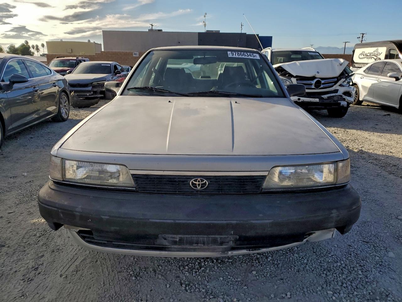 1991 TOYOTA CAMRY photo 5