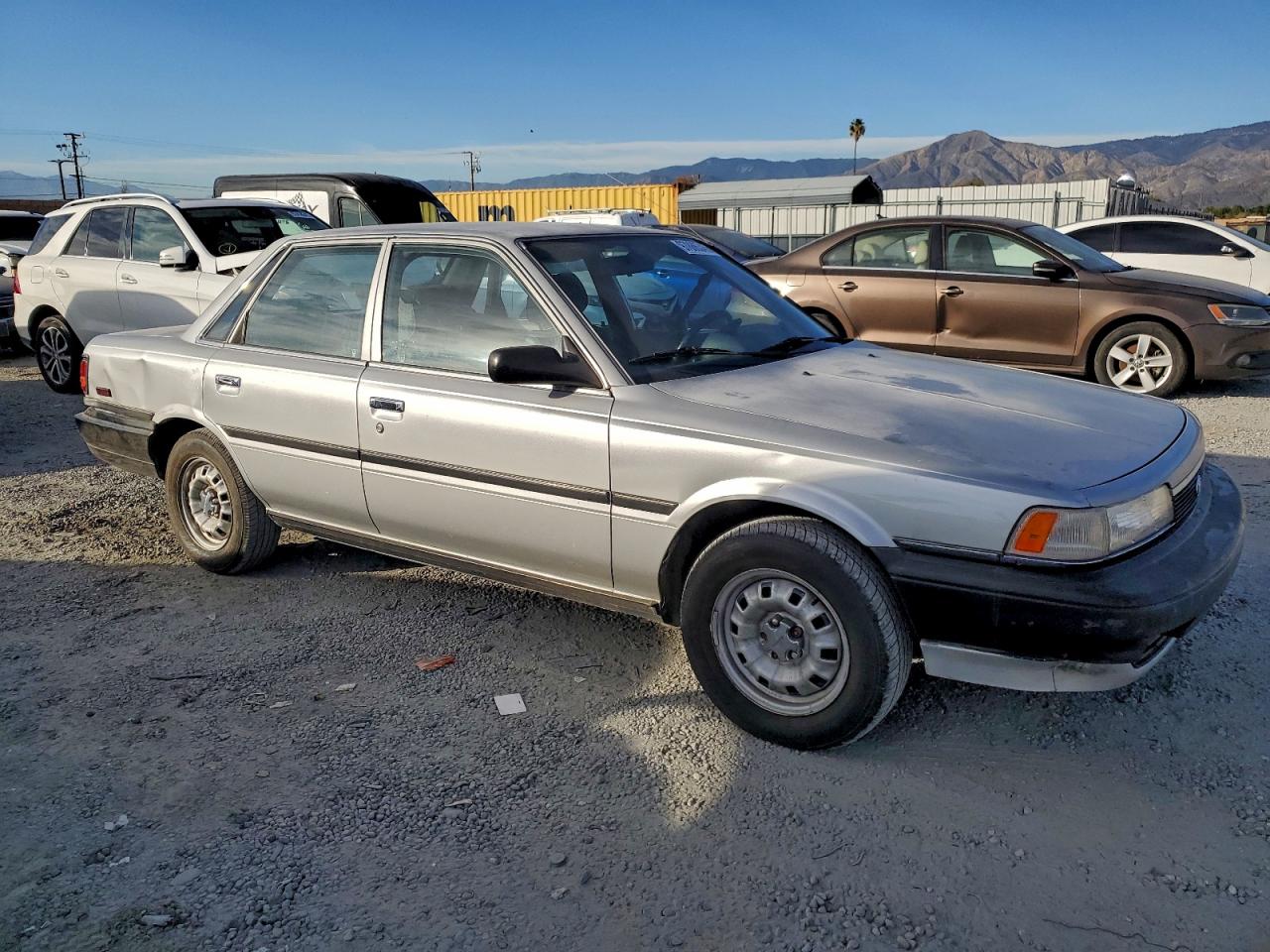 1991 TOYOTA CAMRY photo 4