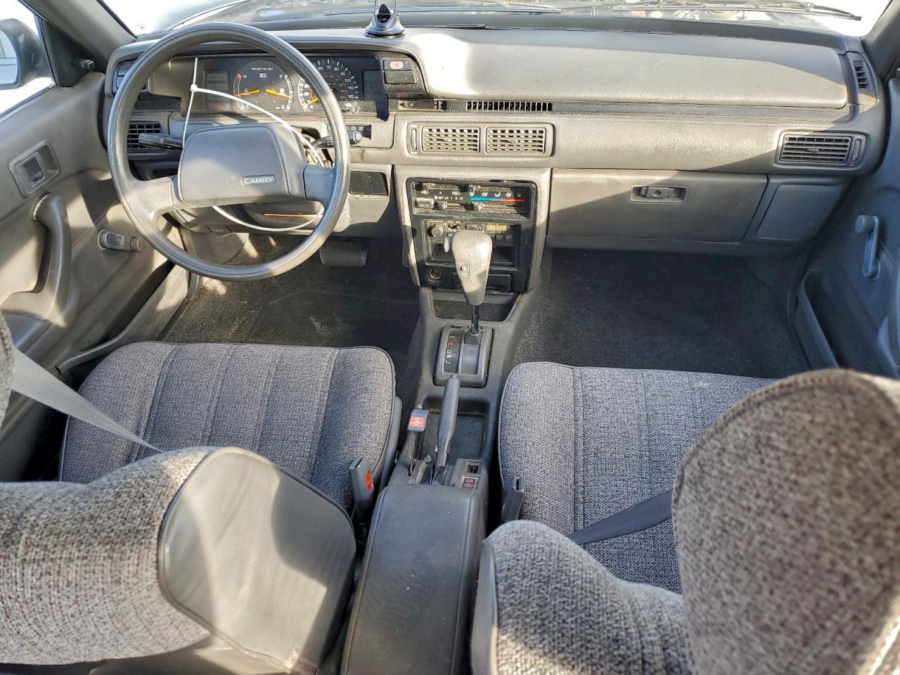 1991 TOYOTA CAMRY photo 8