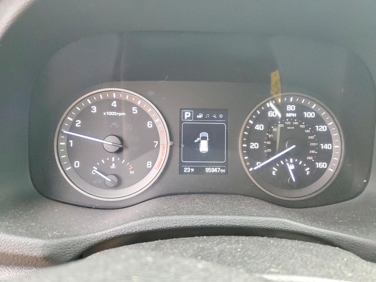 2018 HYUNDAI TUCSON SE photo 17