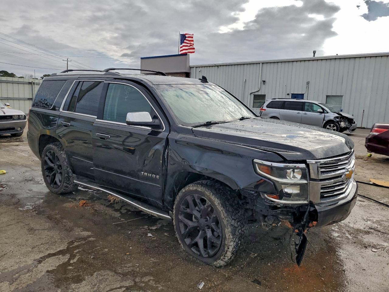 2016 CHEVROLET TAHOE C1500 LTZ photo 4