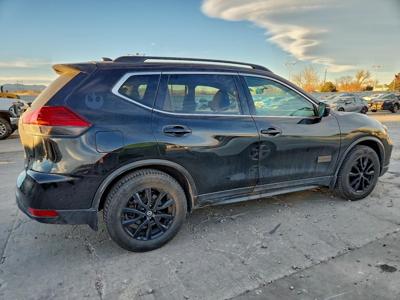 2017 NISSAN ROGUE S photo 3