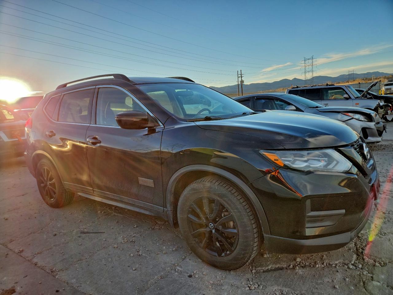 2017 NISSAN ROGUE S photo 4