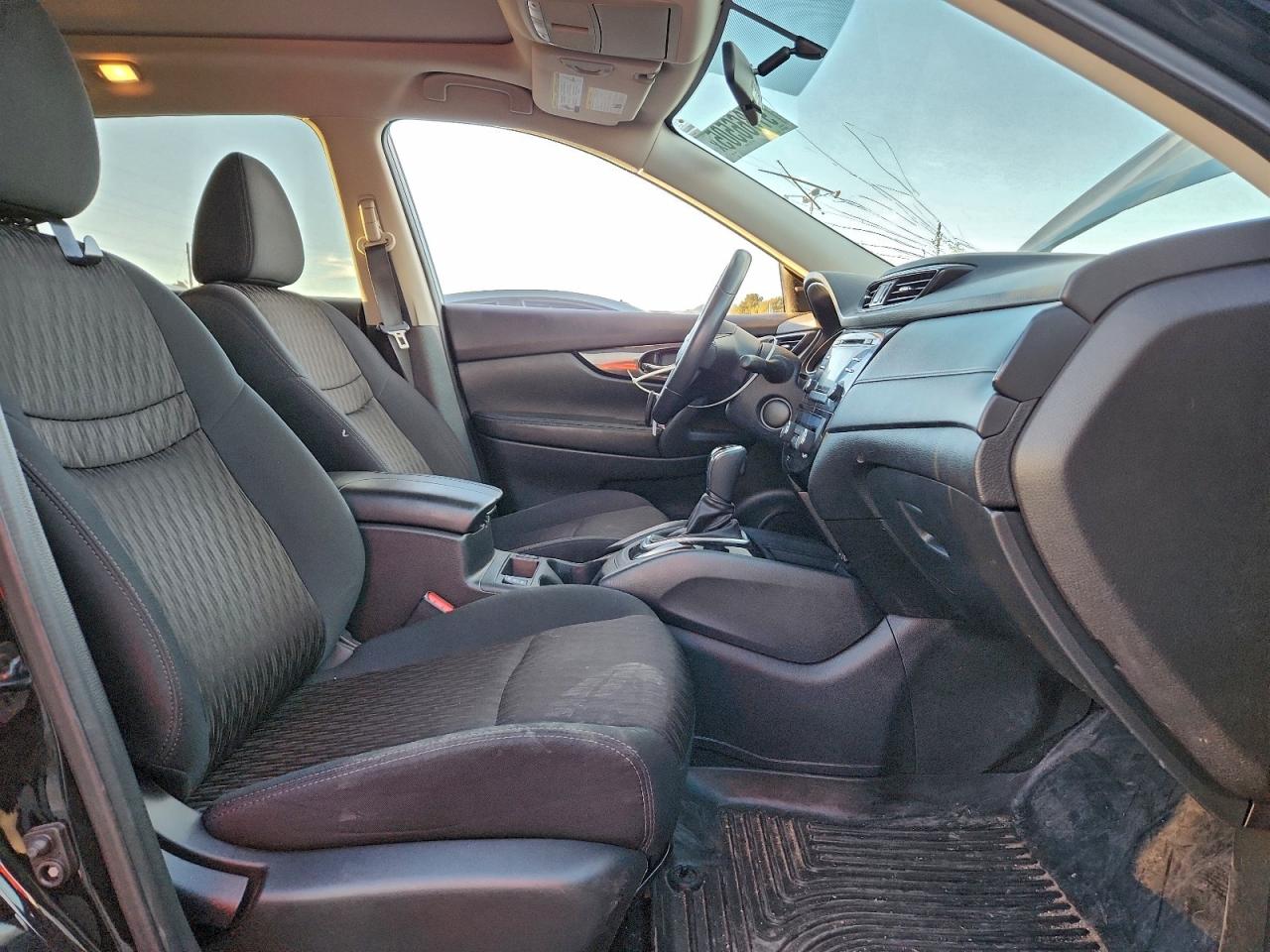 2017 NISSAN ROGUE S photo 7