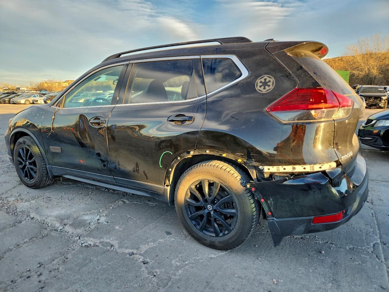 2017 NISSAN ROGUE S photo 2