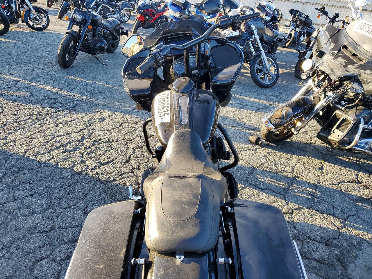 2019 HARLEY-DAVIDSON FLTRXS photo 11