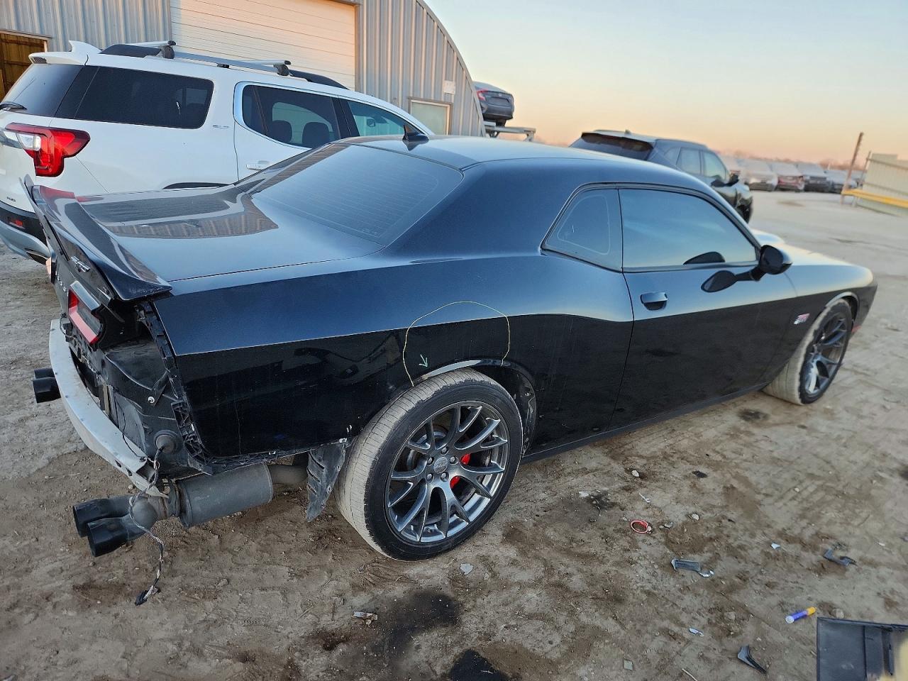 2016 DODGE CHALLENGER SRT 392 photo 7