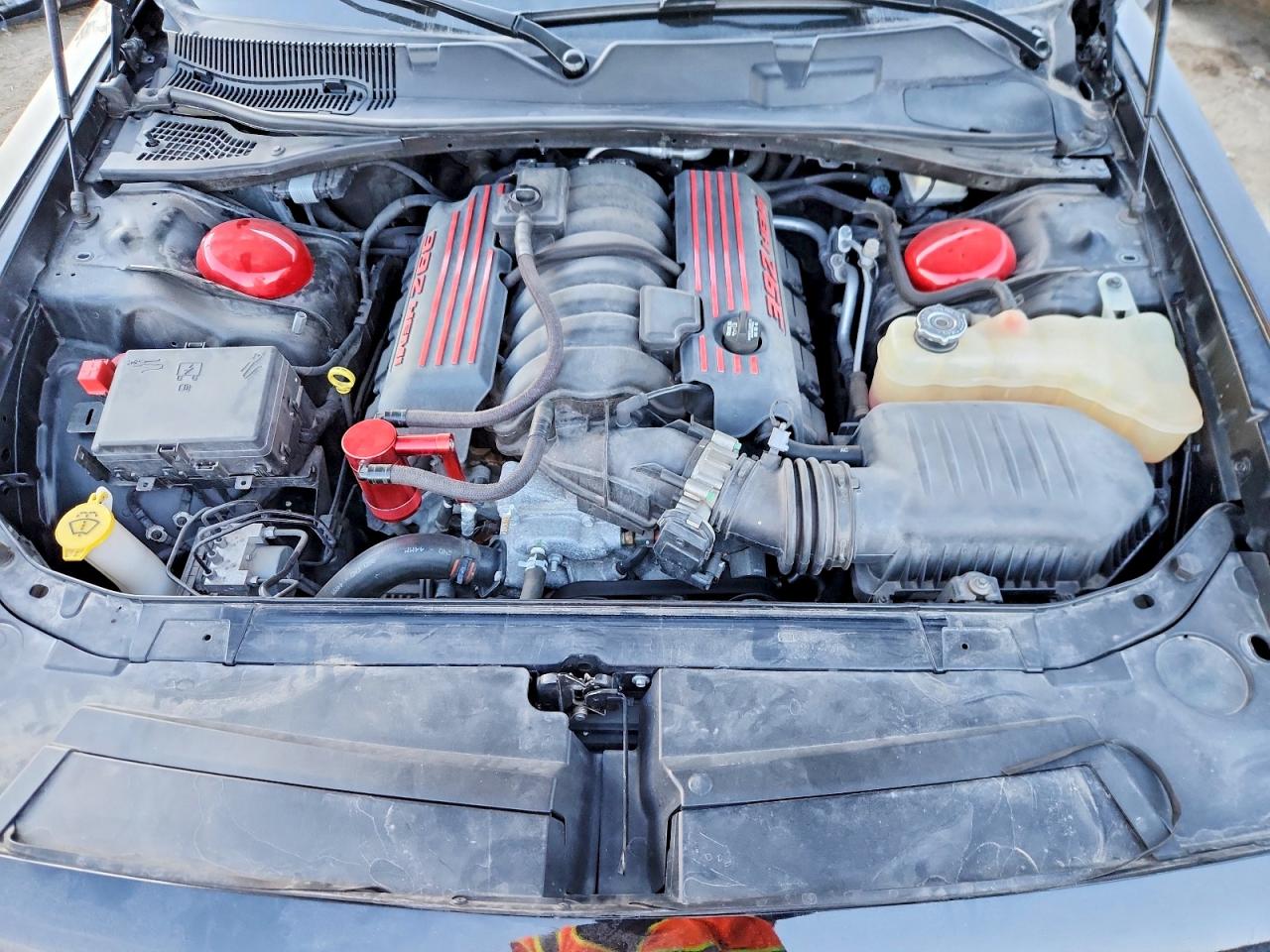 2016 DODGE CHALLENGER SRT 392 photo 31