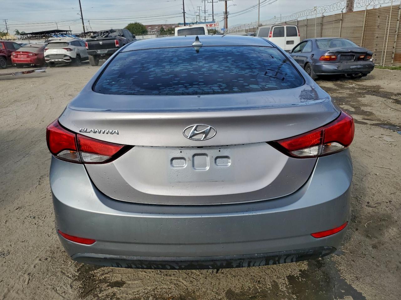2015 HYUNDAI ELANTRA SE photo 6
