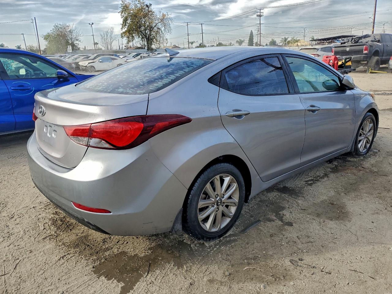 2015 HYUNDAI ELANTRA SE photo 3