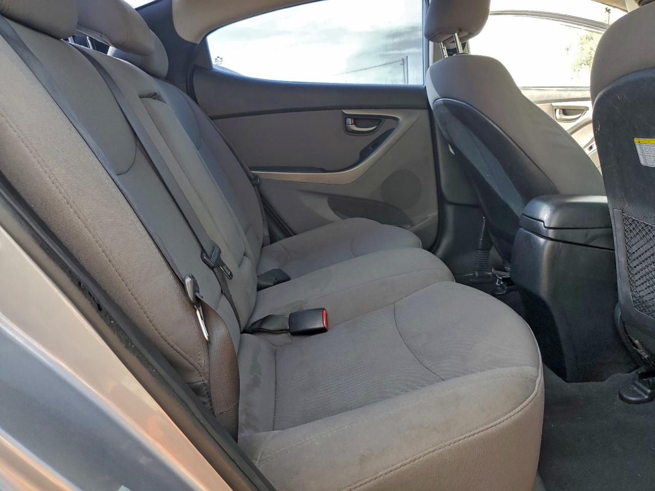 2015 HYUNDAI ELANTRA SE photo 10
