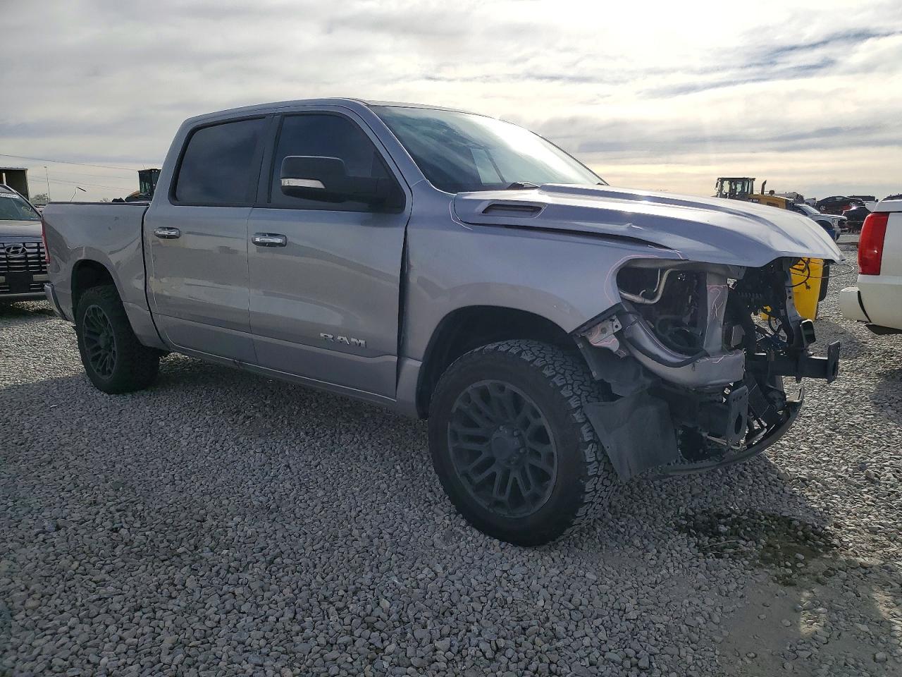 2019 RAM 1500 BIG HORN/LONE STAR photo 4